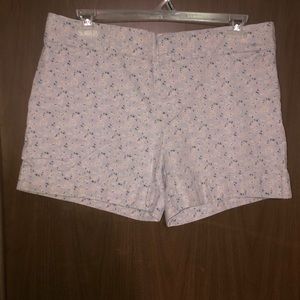 TOMMY HIFIGER WOMEN’S 14 FLORAL PRINT SHORTS